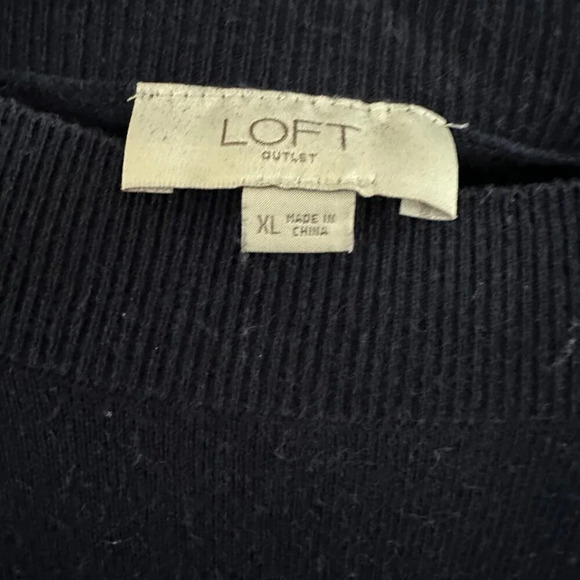 Loft Navy‎ Blue Sweater Size X-Large - Picture 2 of 6